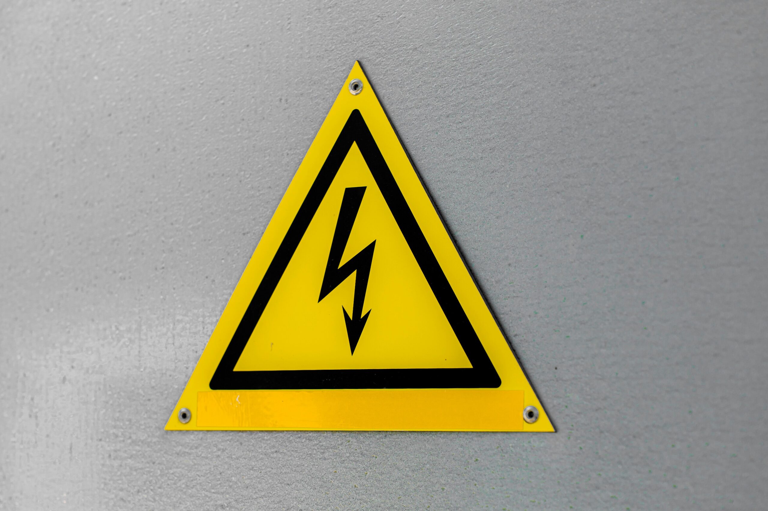 Hazardous Item Exclusions: What You Need to Know About Baggage Insurance