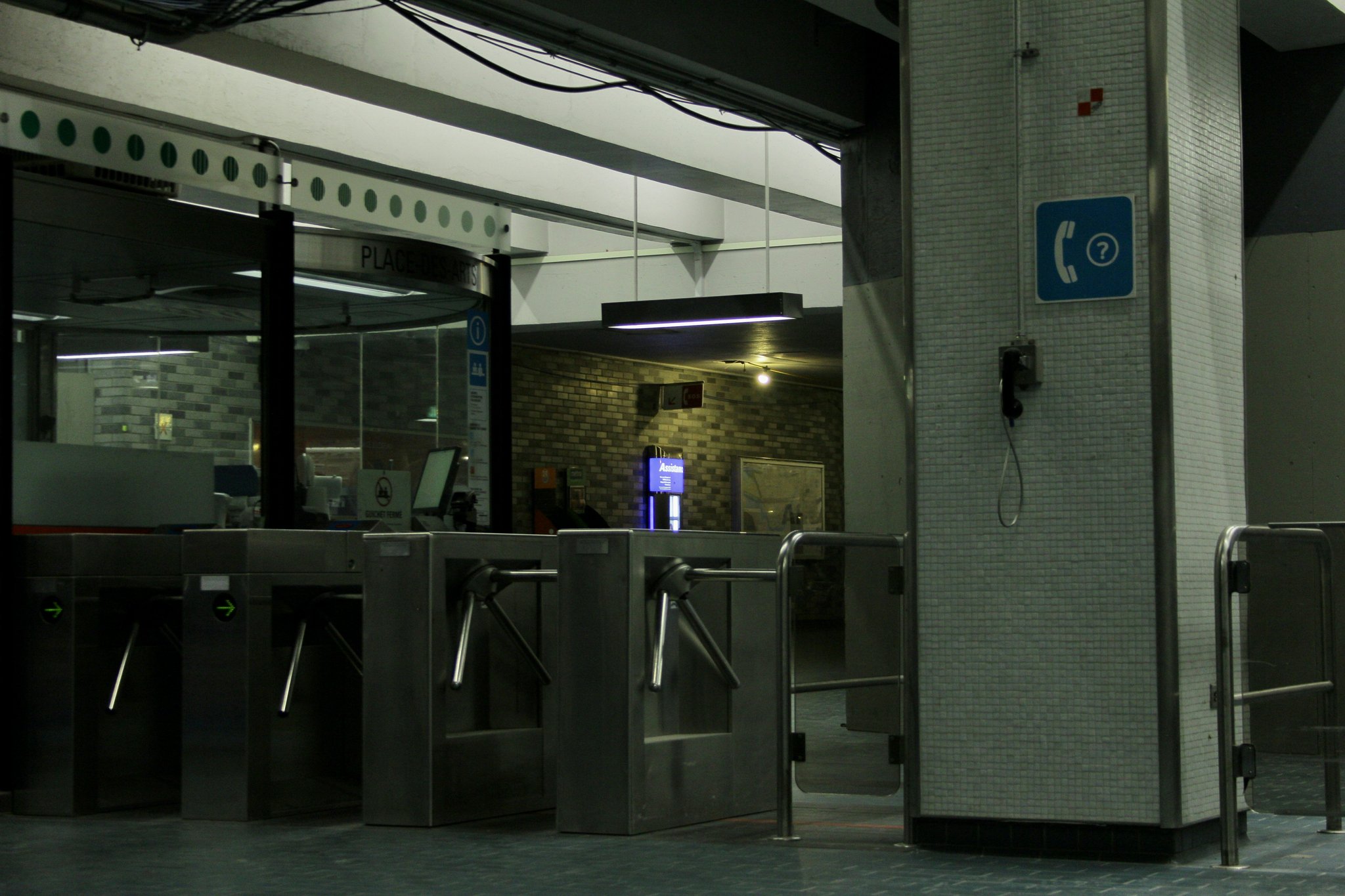 Airport Locker Security Tips: Safeguarding Your Belongings While You Travel