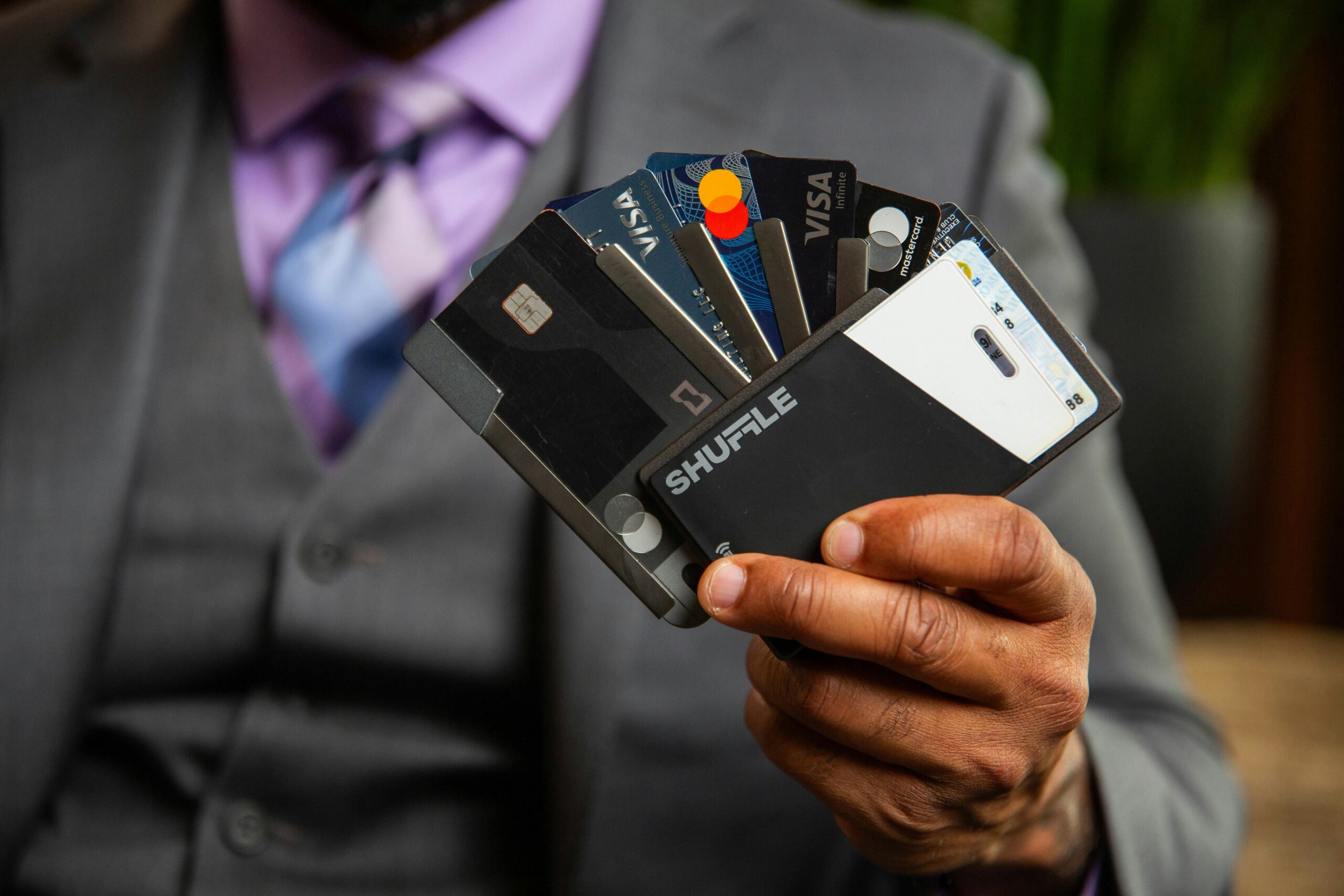 Partner Loyalty Program Benefits: How They Can Maximize Your Baggage Insurance Savings